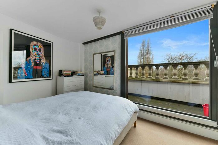 2 Bedroom Flat To Rent In Fulham Palace Road, London, SW6