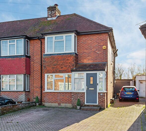 3 Bedroom Semi-Detached House For Sale In Skylark Road, Denham, UB9