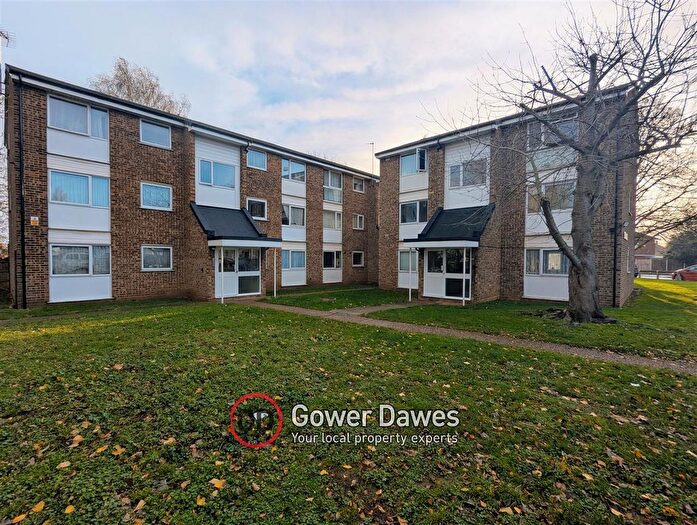 2 Bedroom Flat For Sale In Queen Mary Court, Queen Mary Avenue, East Tilbury, RM18