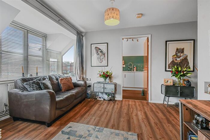 2 Bedroom Flat For Sale In Conifer Close, New Earswick, York, YO32