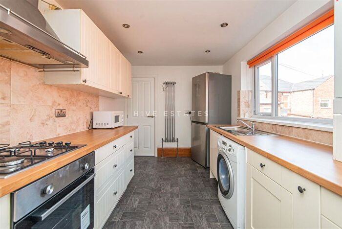 2 Bedroom Flat To Rent In Dinsdale Road, Sandyford, Newcastle Upon Tyne, NE2