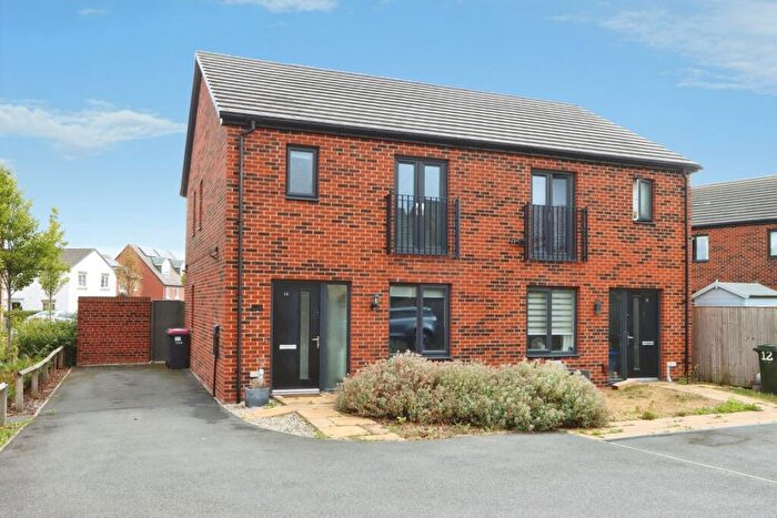 3 Bedroom Semi-Detached House For Sale In Bradwell Way, Rotherham, South Yorkshire, S60