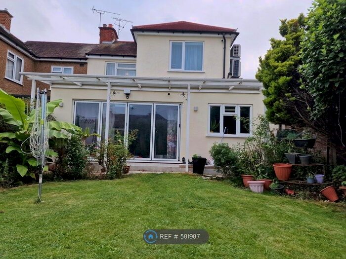4 Bedroom Semi-Detached House To Rent In Hartland Drive, Ruislip Manor, HA4