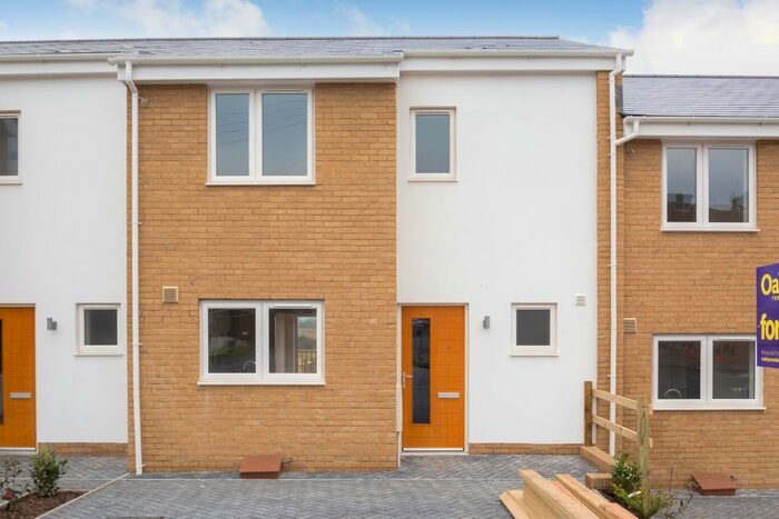 3 Bedroom Terraced House To Rent In Mount Close, Newhaven, BN9