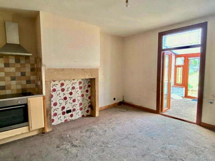 3 Bedroom Terraced House For Sale In Providence Street, Scholes, Cleckheaton, BD19