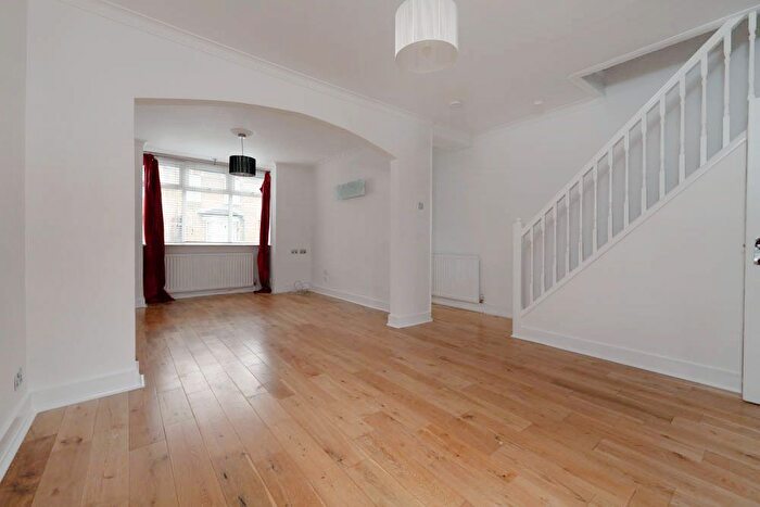 3 Bedroom Terraced House To Rent In Elsham Road, Leytonstone, E11