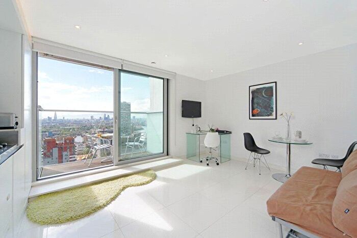 Flat To Rent In Pan Peninsula Square, Millwall, E14