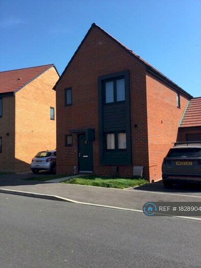 3 Bedroom Detached House To Rent In Drayton, Portsmouth, PO6