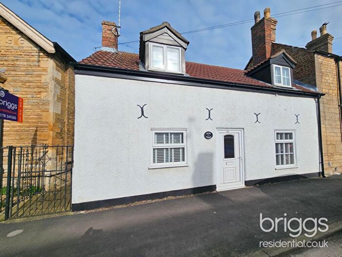 2 Bedroom Character Property For Sale In Bridge Street, Deeping St James, Market Deeping, PE6