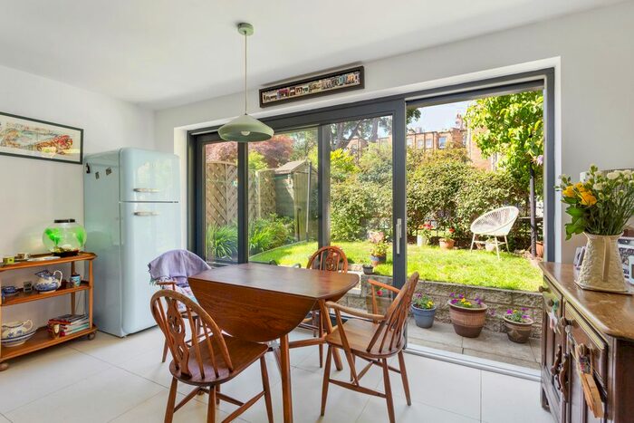 3 Bedroom Terraced House For Sale In Darnell Road, Trinity, EH5