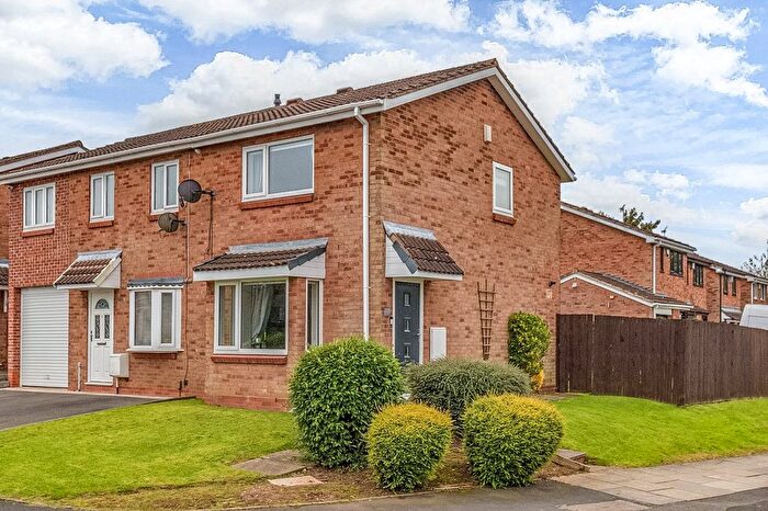 2 Bedroom Semi-Detached House To Rent In Windsor View, Birmingham, West Midlands, B32