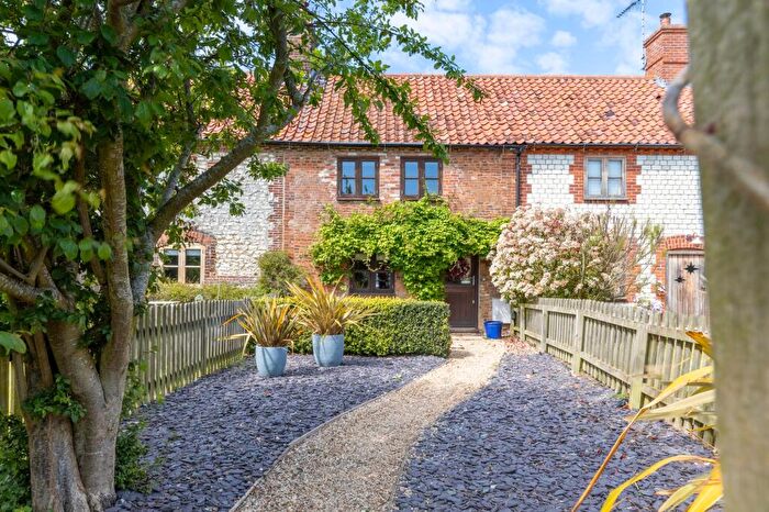1 Bedroom Terraced House For Sale In Beautifully Finished Character Cottage In Ringstead, PE36