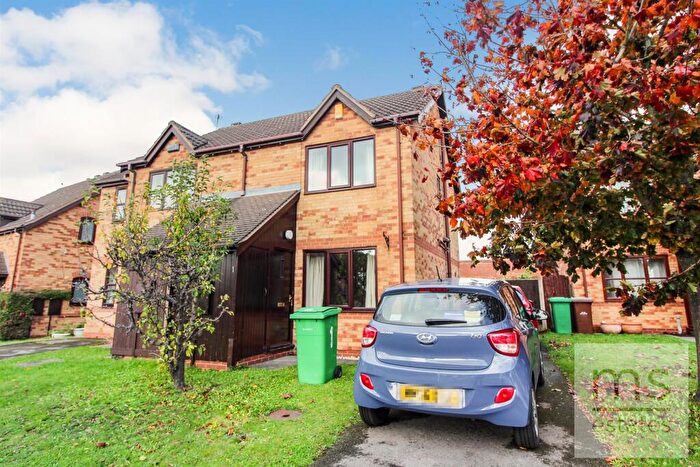2 Bedroom Semi-Detached House To Rent In £pppw Bedarra Grove, Lenton, Nottingham, NG7