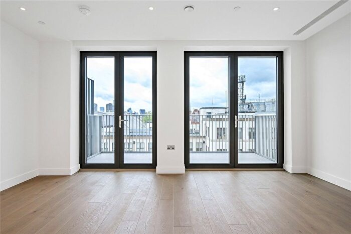 2 Bedroom Flat To Rent In Salutation Gardens, London, WC1X