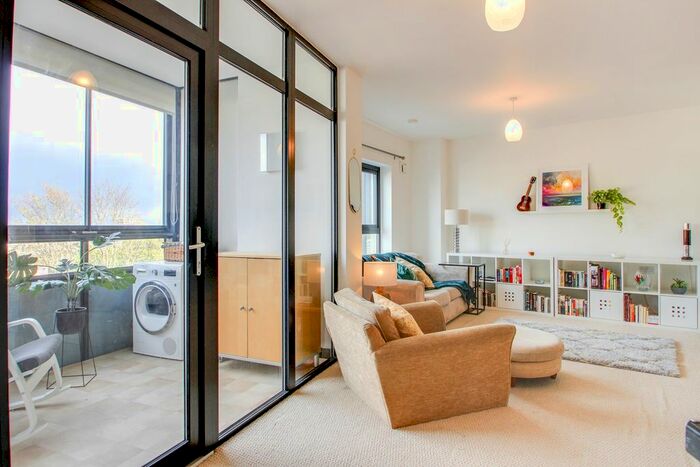 2 Bedroom Flat To Rent In Clyde Terrace, Forest Hill, London SE23