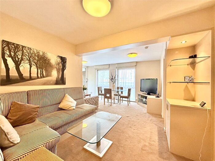 2 Bedroom Flat To Rent In Gilbert Court, Green Vale, Ealing, W5