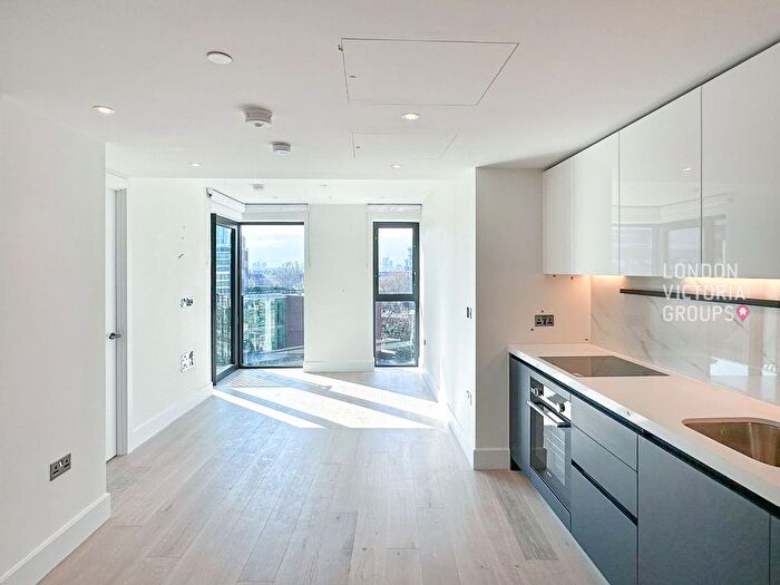 1 Bedroom Flat To Rent In Westmont Apartment, White City Living, London, W12