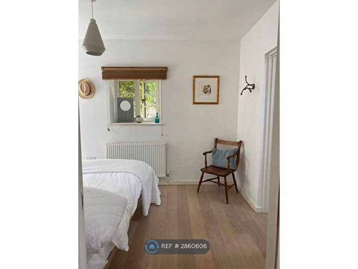 1 Bedroom Flat To Rent In Northchapel, Petworth, GU28