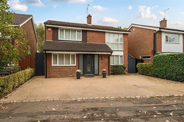 4 Bedroom Detached House For Sale In Cox Green Lane, Maidenhead, SL6