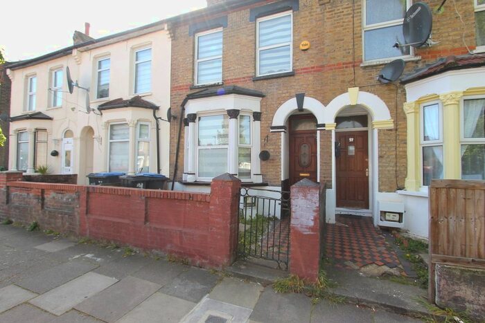 3 Bedroom Terraced House To Rent In Bulwer Road, London, N18