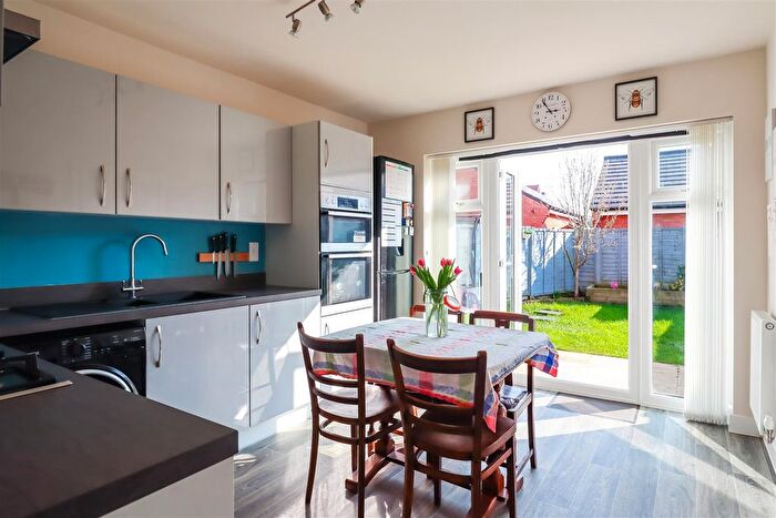 3 Bedroom End Of Terrace House For Sale In Moorhen Grove, Southam, CV47