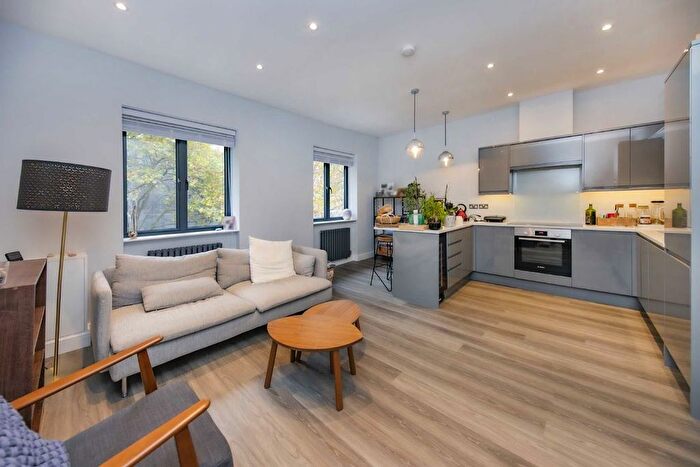 2 Bedroom Flat To Rent In Chiswick High Road, Chiswick, W4