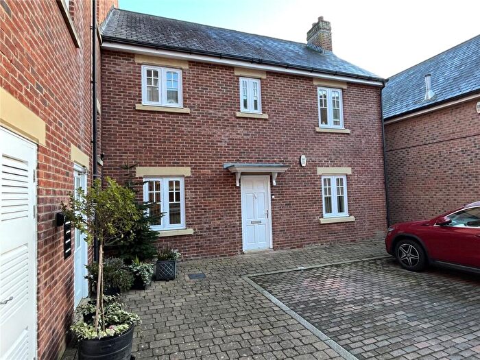 2 Bedroom Apartment For Sale In Bowman Drive, Hexham, Northumberland, NE46