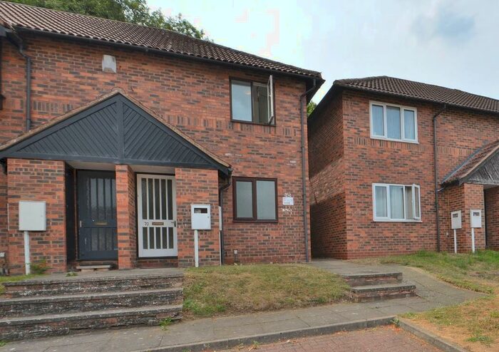 Studio To Rent In Bridgeway, New Bradwell, MK13