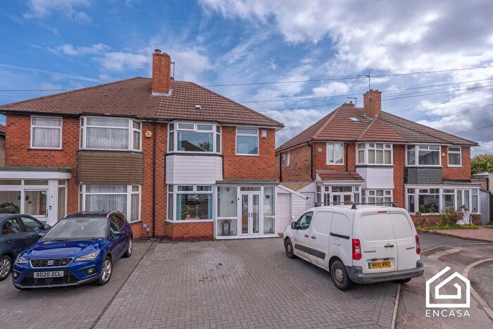 3 Bedroom Semi-Detached House For Sale In Pearl Grove, Acocks Green, B27