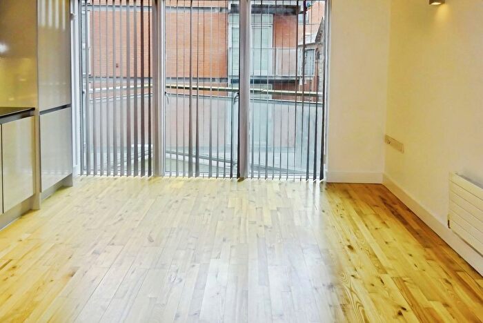 1 Bedroom Flat To Rent In New York Street, Leeds, West Yorkshire, Uk, LS2