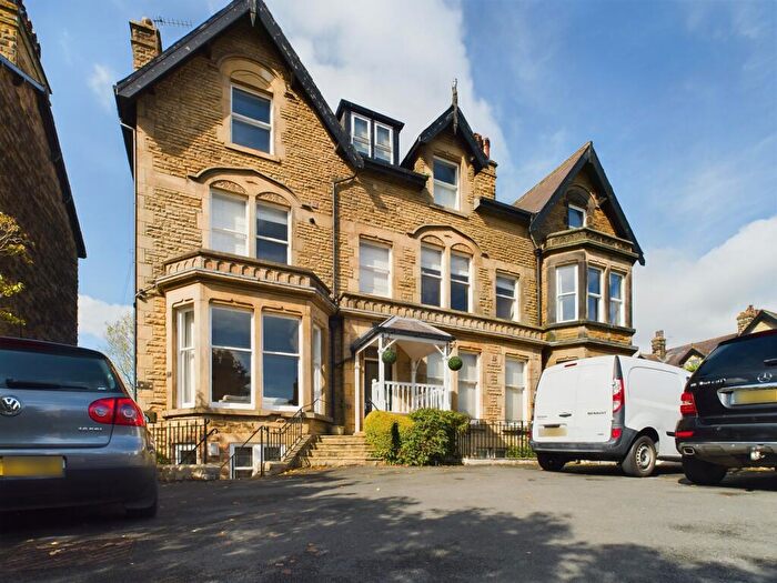 2 Bedroom Flat To Rent In Kings Road, Harrogate, HG1