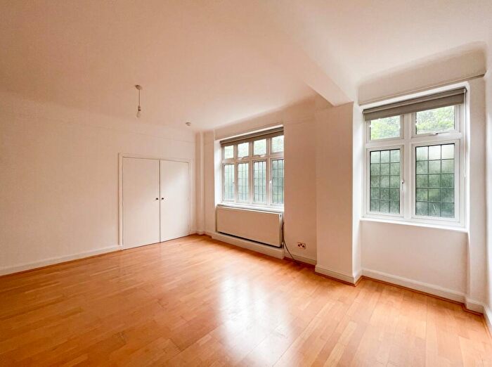 Apartment To Rent In Hall Road London, NW8