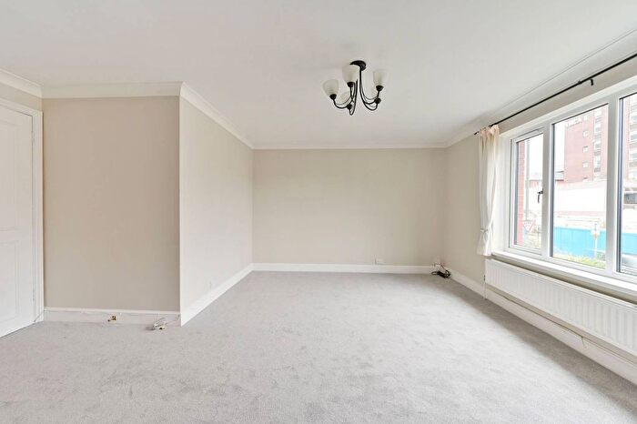 2 Bedroom Flat To Rent In Trinity Road, South Park Gardens, London, SW19