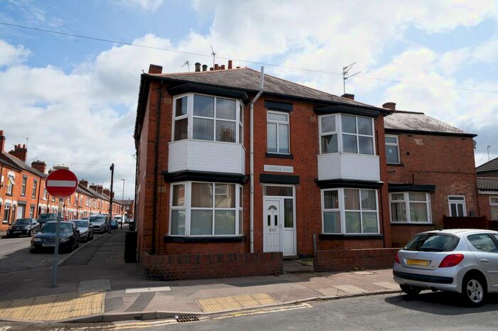 3 Bedroom Terraced House To Rent In Landseer Road, Leicester, LE2