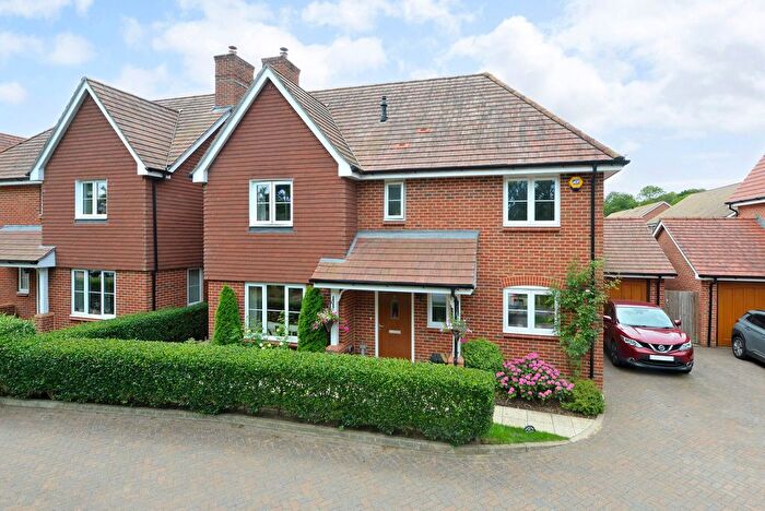 4 Bedroom Detached House For Sale In Exmoor Drive, Cranleigh, GU6