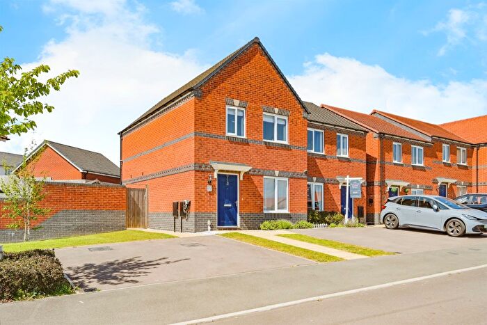 3 Bedroom Semi-Detached House For Sale In Insley Avenue, Lichfield, WS14