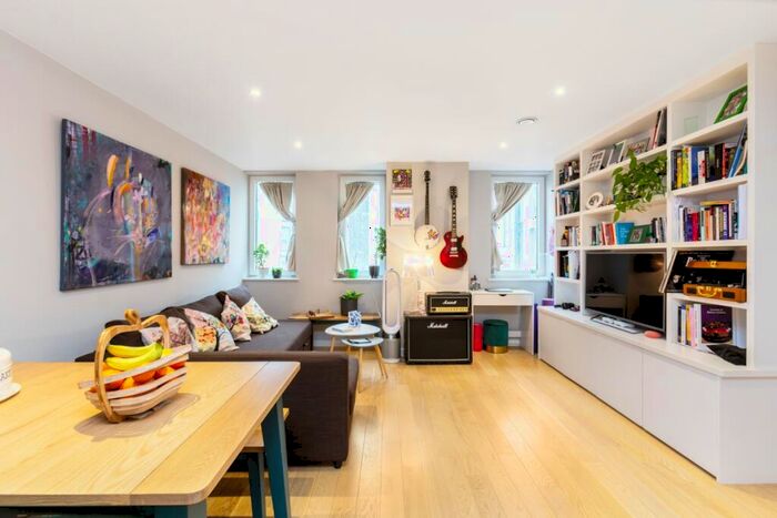 1 Bedroom Flat To Rent In Britannia Walk London, N1