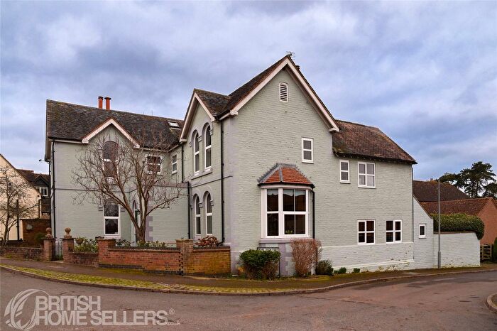 5 Bedroom Semi-Detached House For Sale In Top Street, Charlton, Pershore, Worcestershire, WR10