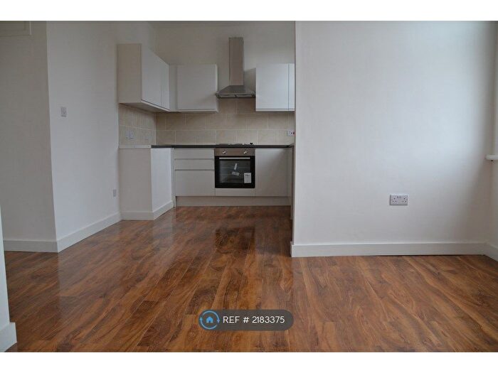 3 Bedroom Flat To Rent In Vancouver Road, London, SE23