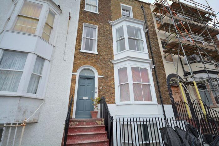 2 Bedroom Flat To Rent In Grosvenor Place, Margate, CT9