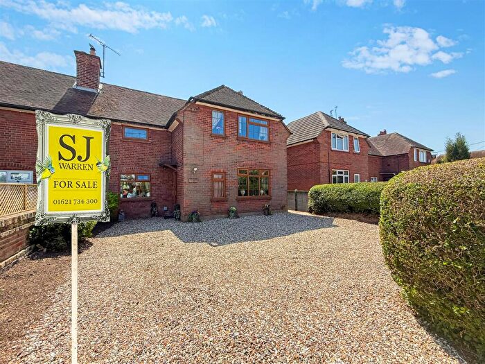 4 Bedroom Semi-Detached House For Sale In Crouch Road, Burnham-On-Crouch, CM0