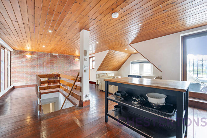 3 Bedroom Flat To Rent In ColdHarbour, Blackwall, E14