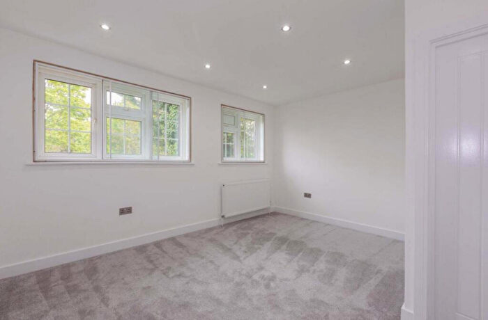 4 Bedroom Semi-Detached House For Sale In Boyn Valley Road, Maidenhead, SL6