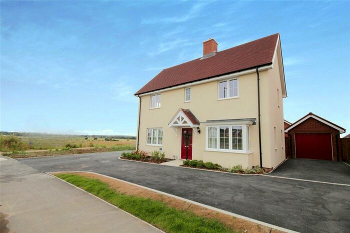 4 Bedroom Detached House To Rent In Wolsey Park, Rayleigh Phase, SS6