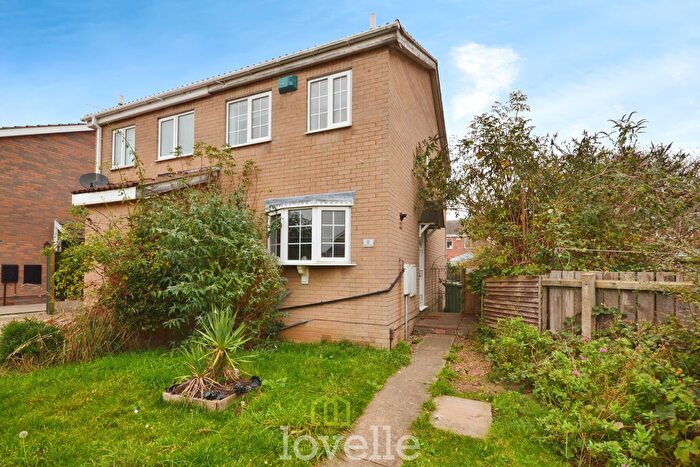 2 Bedroom Semi-Detached House For Sale In Eskham Close, Cleethorpes, DN35