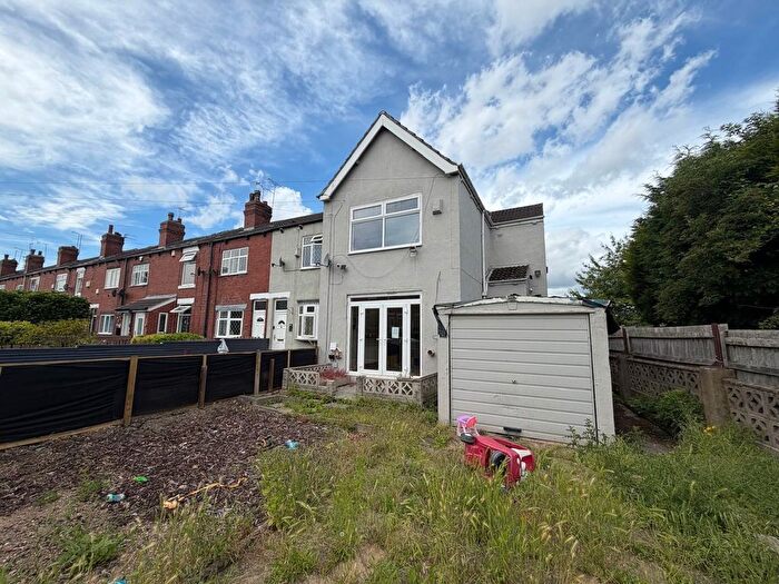3 Bedroom End Terrace House For Sale In Grove Avenue, Hemsworth, Pontefract, WF9