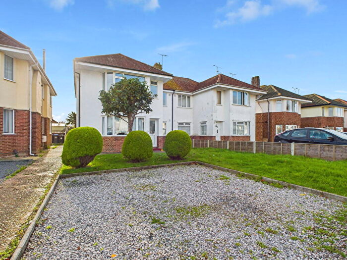 2 Bedroom Flat For Sale In Ardingly Drive, Goring-by-Sea, Worthing, BN12