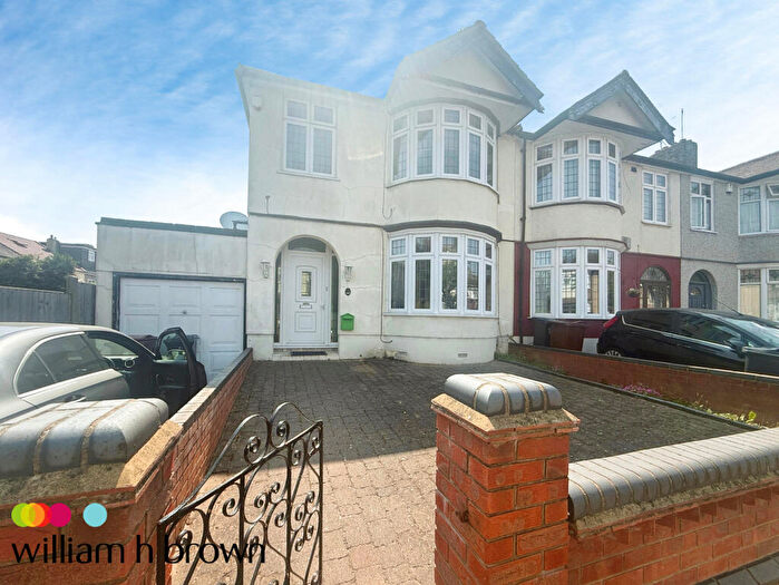 3 Bedroom House To Rent In Cavendish Gardens, Barking, IG11
