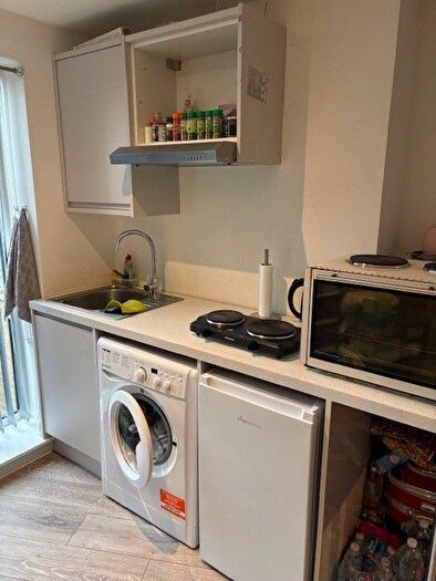 Studio To Rent In Alfred Road, London, W3