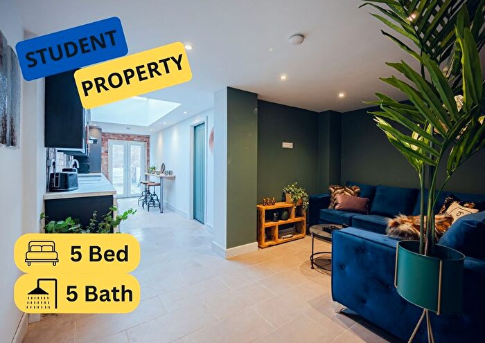 5 Bedroom Terraced House To Rent In Cauldon Road, Stoke-On-Trent, ST4